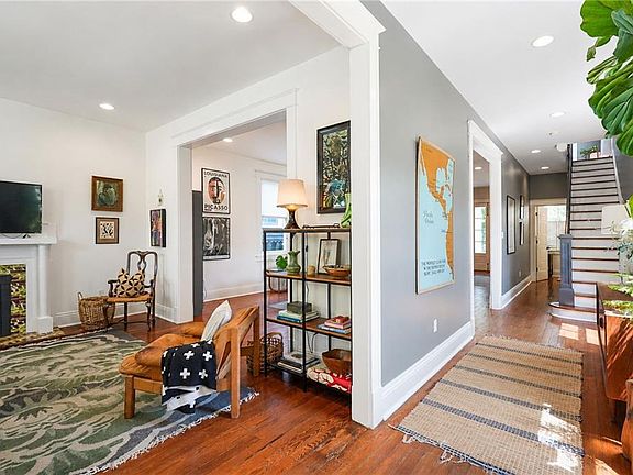 5th image of 1931 Cambronne St