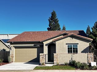 901 Meadowlands Dr, Oakdale, CA