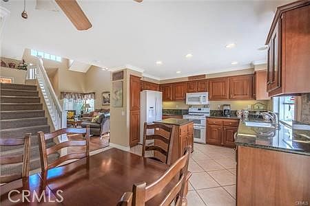 4th image of 12 Cameron Cir