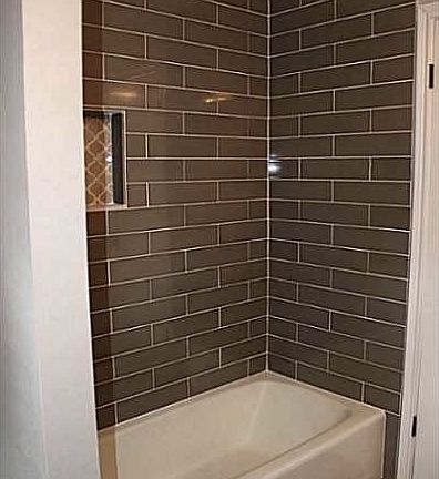 3rd image of 1560 N Chateau Cir