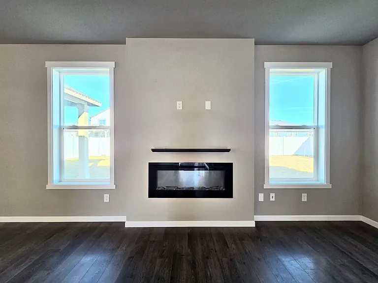 717 J St NE — Photo 25