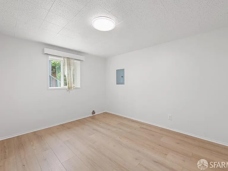 85 Dorchester Dr — Photo 27