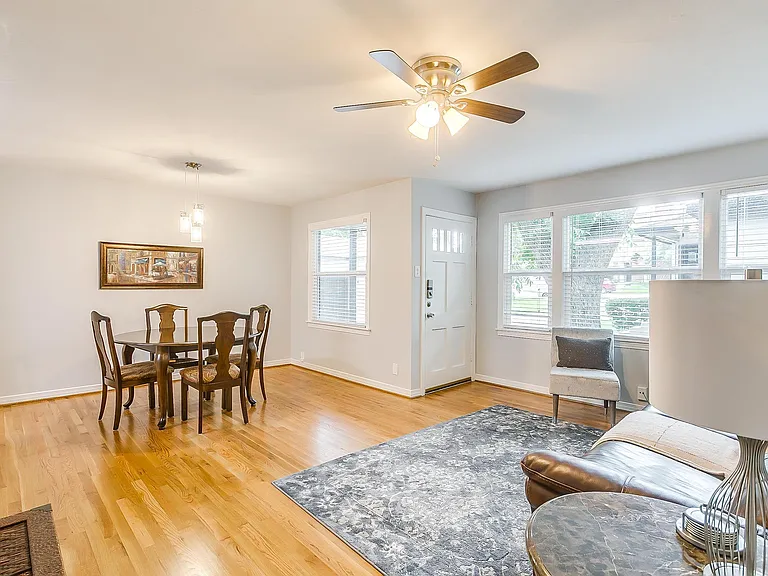 4704 Collinwood Ave — Photo 5