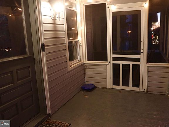 5th image of 312 W Pine St