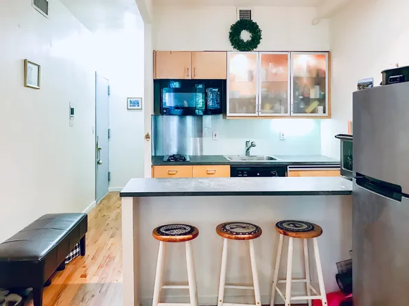 346 East 51st Street image 19 of 20
