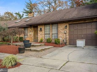 29 Lafayette Ln, Cherry Hill, NJ 08003