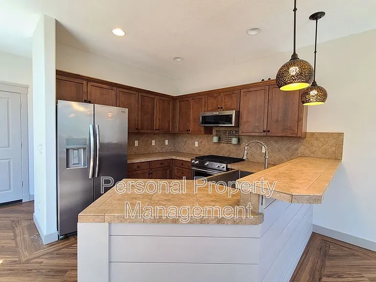 2085 34th St — Photo 11