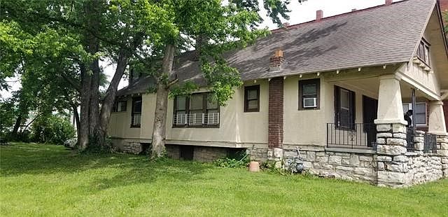 2nd image of 4608 4618 Forest Ave