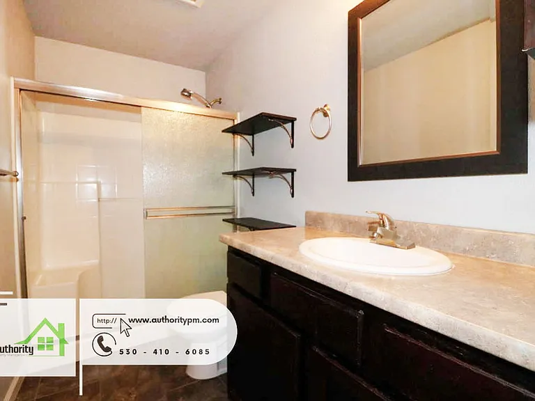 1417 Montana Ave — Photo 18