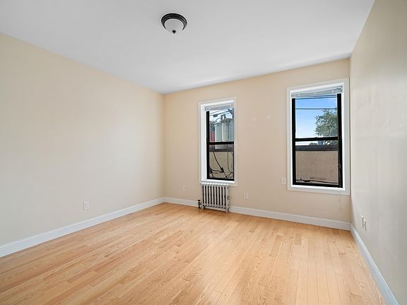 5th image of 152 New York Ave APT 11
