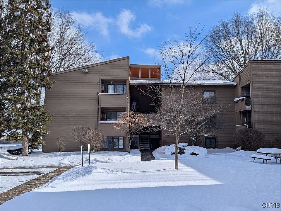 1st image of 1 Watertree Dr