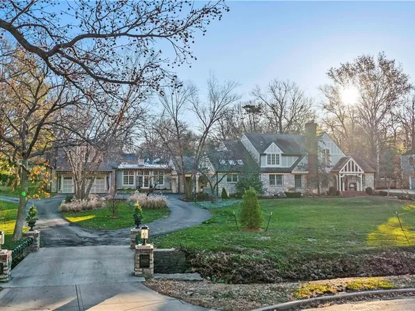 8423 High Dr, Leawood, KS 66206