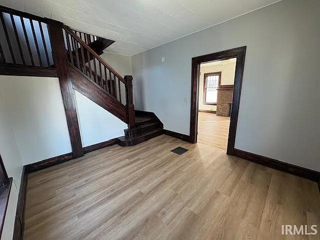 304 N Hackley St — Photo 6