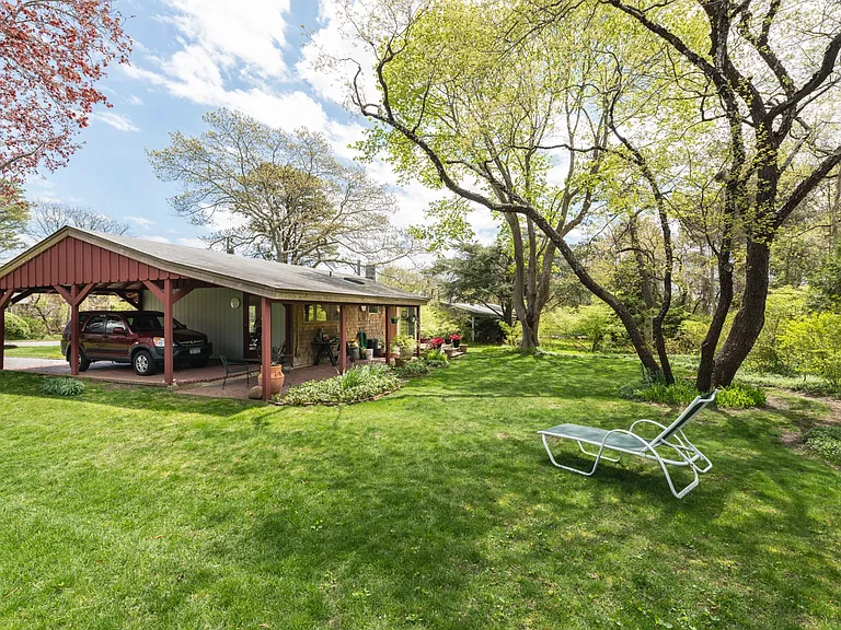 1 Gegan Dr — Photo 12