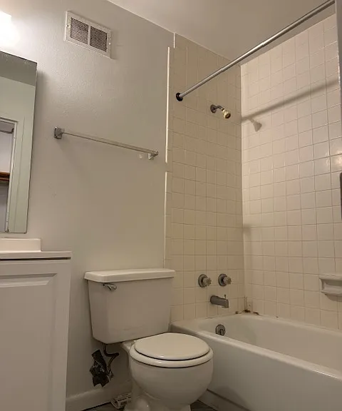 1011 Arlington Blvd #222 — Photo 4