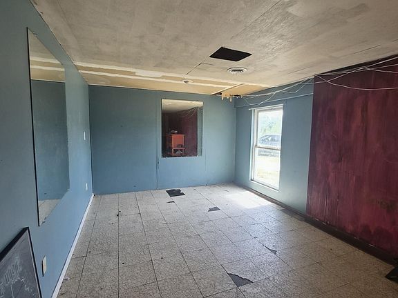 12th image of 2700 Westbrook Drive