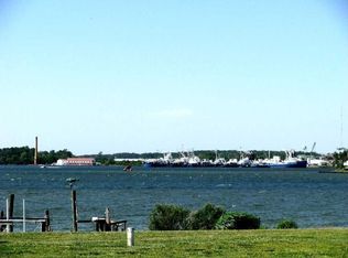 2896 Fleeton Rd, Reedville, VA 22539