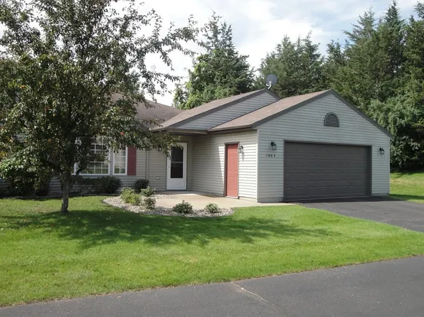 1344 Carriage Dr Unit A, Hudson, WI 54016