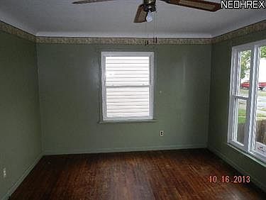 3rd image of 3420 Lennox Ave