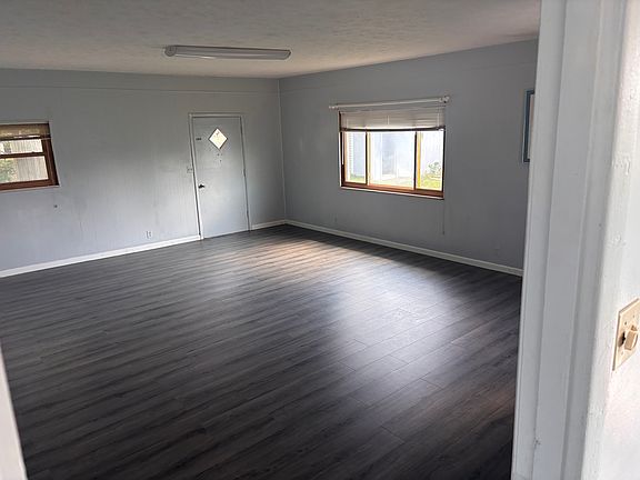 4th image of 1803 Lilac Dr