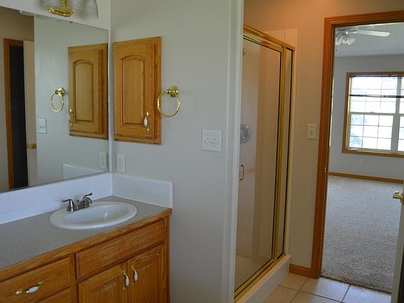 5th image of 217 Arden Dr