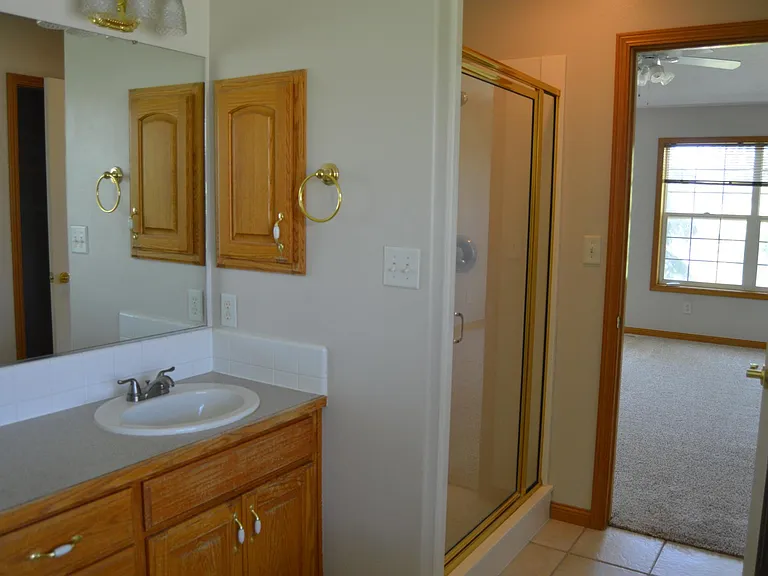 217 Arden Dr — Photo 5