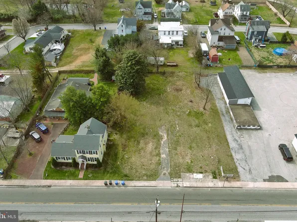 22 S Railroad Ave, Pedricktown, NJ 08067