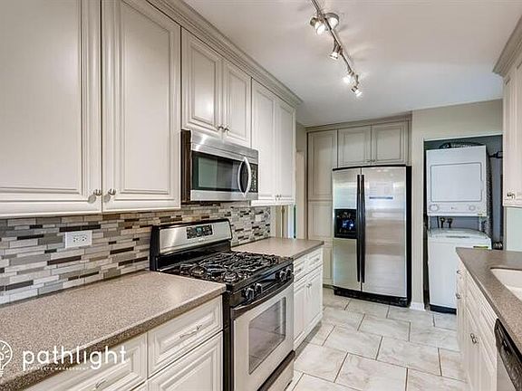 4th image of 37 Briarwood Dr