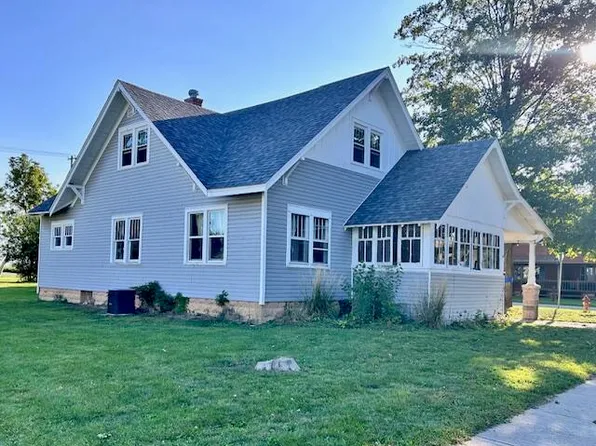 517 W Main St, Brook, IN 47922