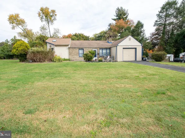 8003 Hammond Rd, Cheltenham, PA 19012