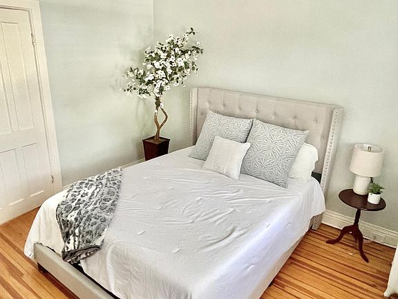 4th image of 119 Caroline St #3A