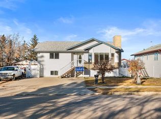 5210 S 57th St, Lloydminster, AB T9V0V5