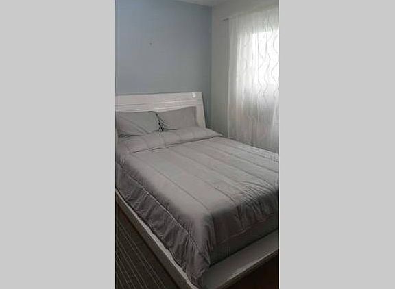 3rd image of 734 Jefferson Ave APT 9