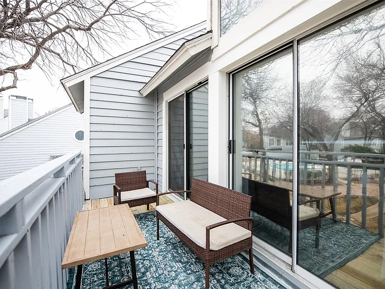 655 Cimarron Trl — Photo 1