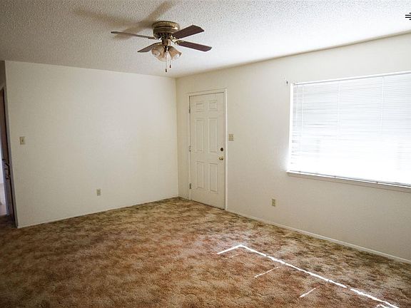 2nd image of 212 W Logan Ave