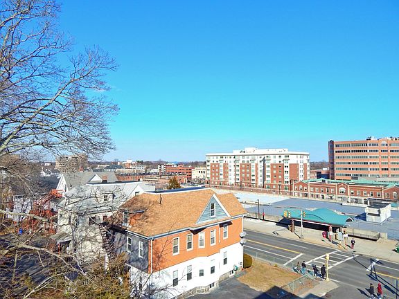 5th image of 176 Presidents Ln APT 404B