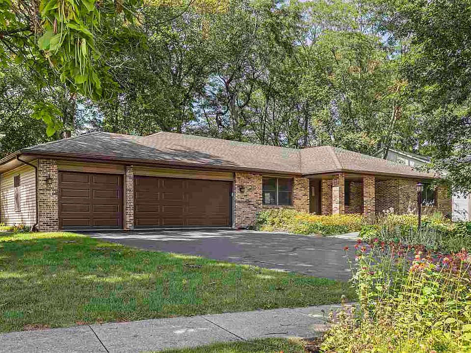 1st image of 3265 Valley Woods Dr