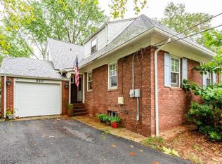 230 W Summit St, Somerville, NJ 08876