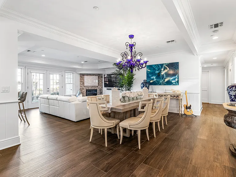 13 Village Green Dr — Photo 4