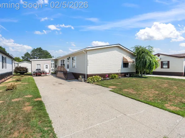 49280 Wildwood Ct, Shelby Township, MI 48315