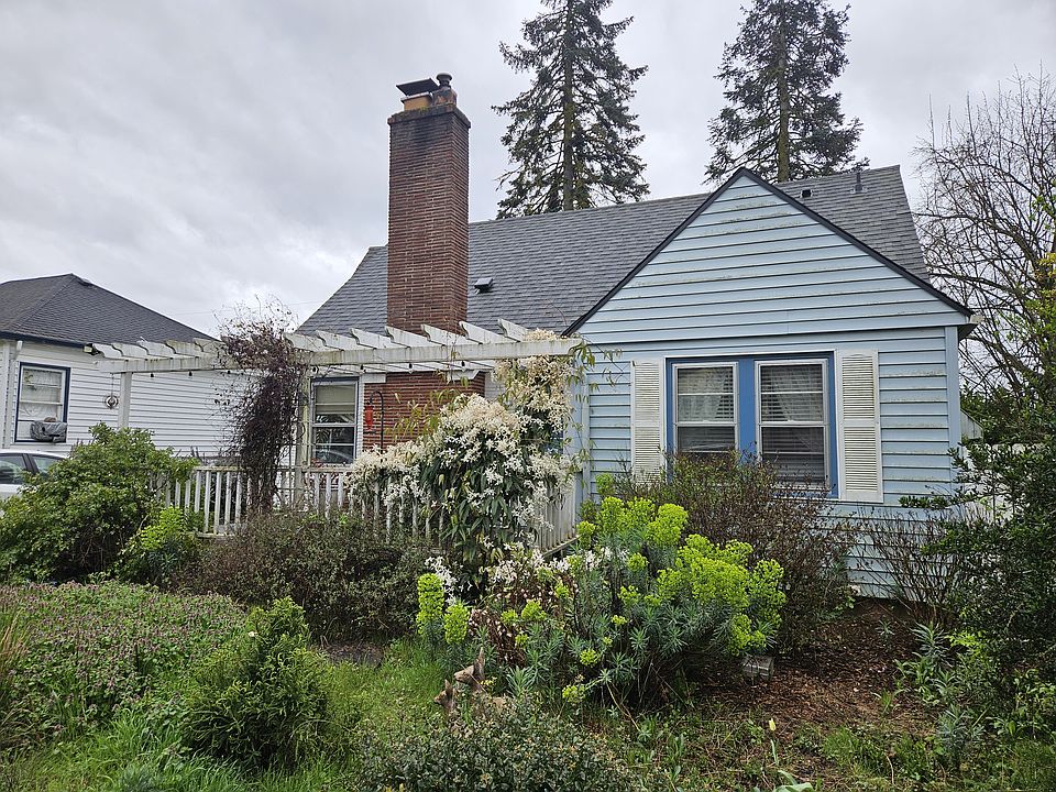 1st image of 611 W 32nd St