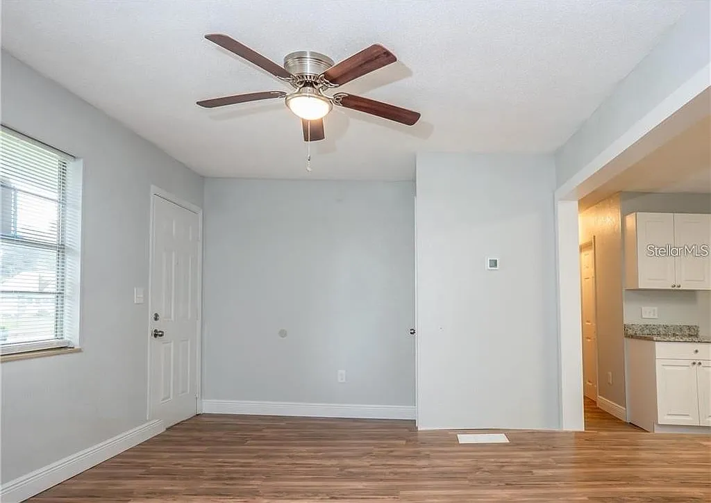 3 bed, 1.0 bath, 1344 sqft, $1,550 — Photo 3