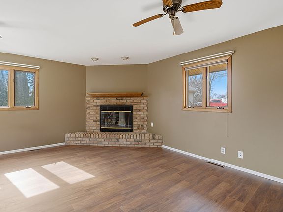 5th image of 409 Kensington Dr
