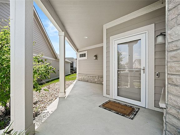 3rd image of 2813 NW 38th Ln
