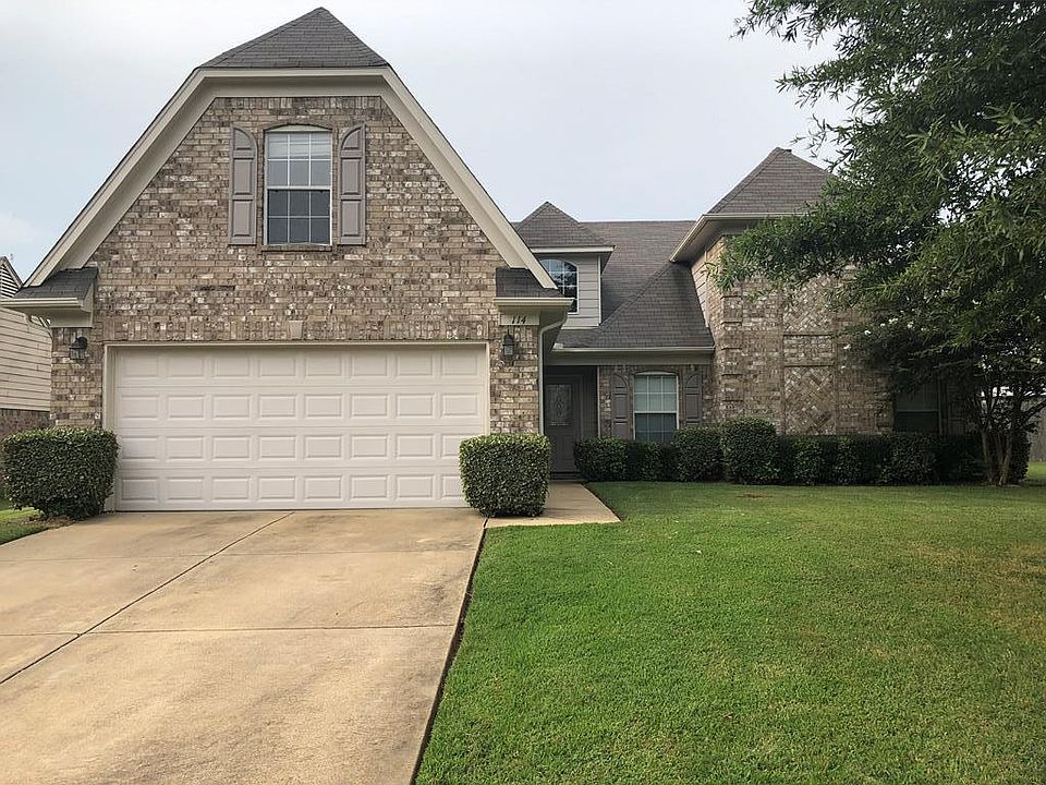 1st image of 114 Magnolia Cir