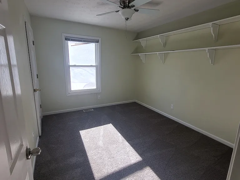 885 Long Branch Cir — Photo 9