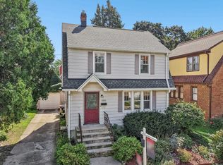 2005 Carey Ct, Madison, WI 53704