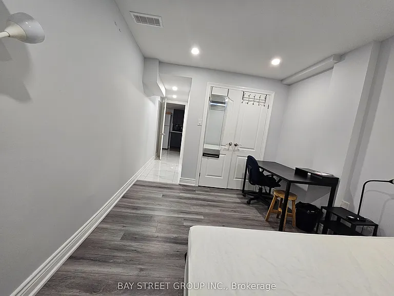 3177 Colonial Dr #1 — Photo 14