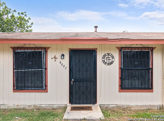 4th image of 9027 Five Palms Dr