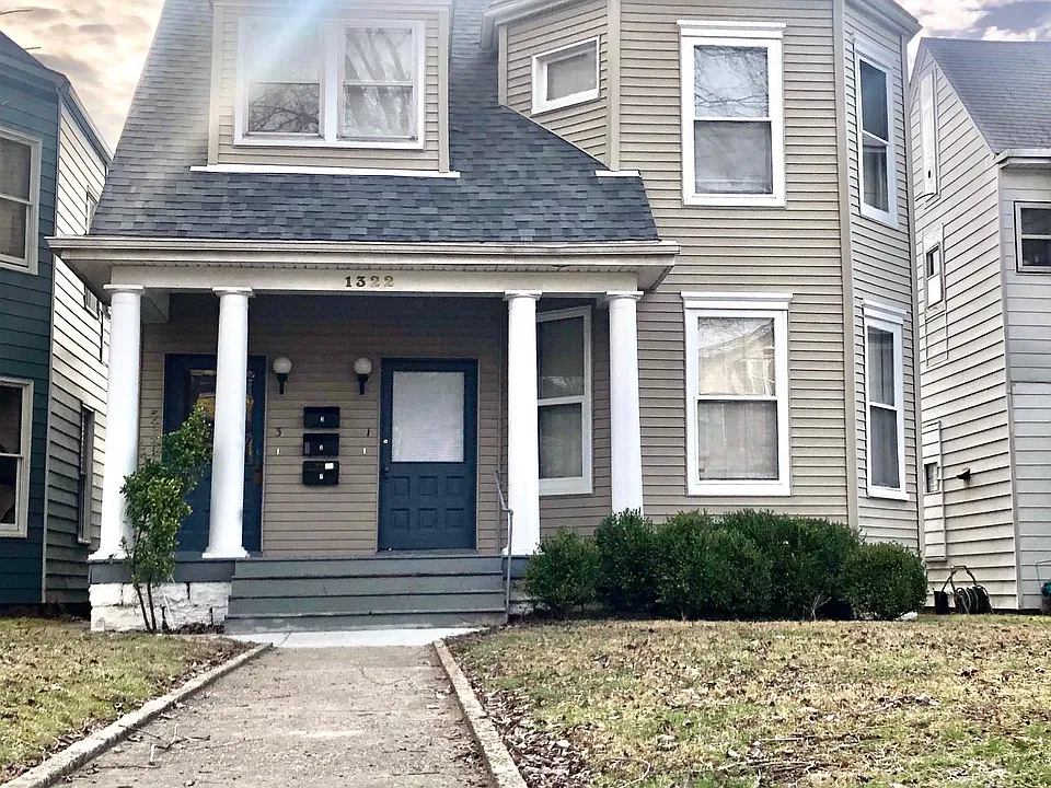 1322 Hepburn Ave #2